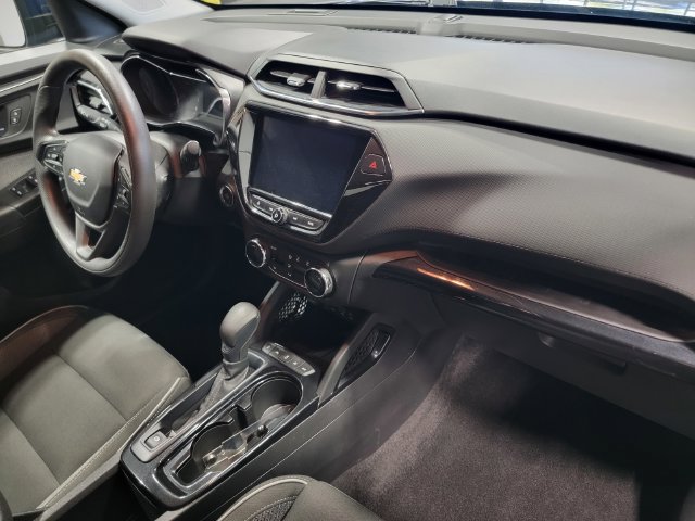 Used 2021 Chevrolet TrailBlazer LT w/ Convenience Package AWD/4WD image 17