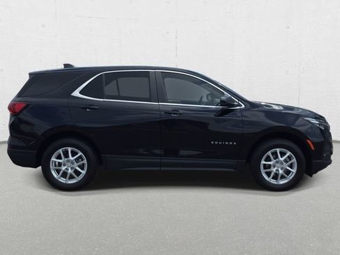 Used 2024 Chevrolet Equinox LS w/ LS Convenience Package AWD/4WD image 4
