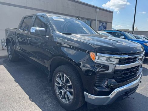 Used 2024 Chevrolet Silverado 1500 LT AWD/4WD image 5
