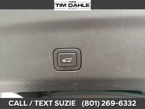 Used 2024 GMC Yukon SLT AWD/4WD image 17