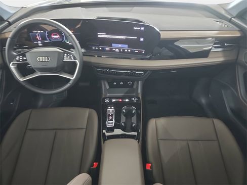 New 2025 Audi Q6 e-tron Premium image 7
