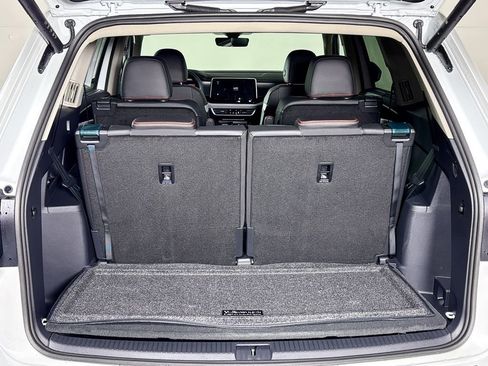 New 2026 Volkswagen Atlas Peak Edition image 21