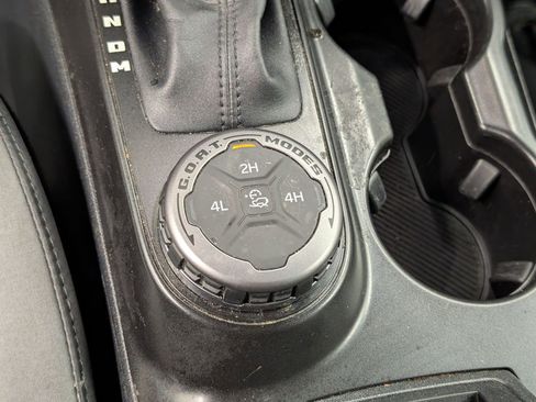 Used 2022 Ford Bronco Black Diamond image 25