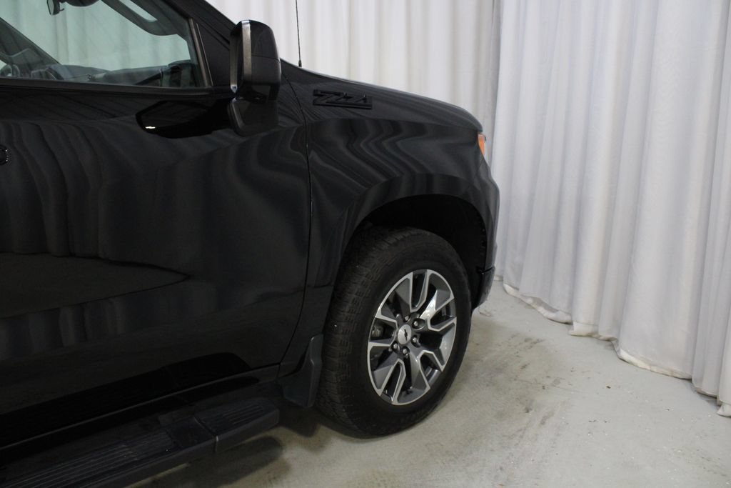Used 2024 Chevrolet Silverado 1500 RST AWD/4WD image 26