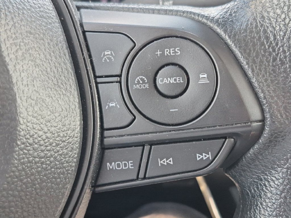 Used 2026 Toyota Corolla LE FWD image 24