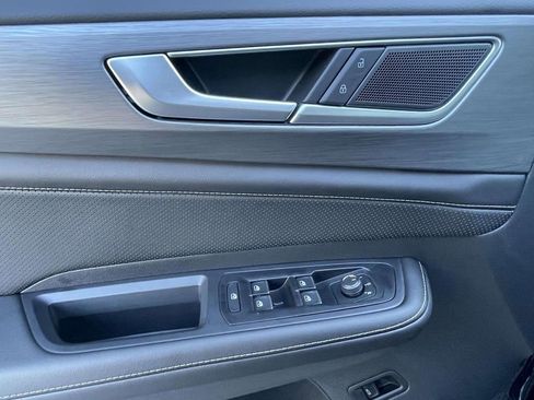 New 2026 Volkswagen Atlas Cross Sport SE FWD image 17