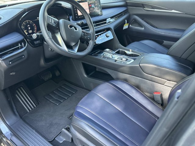 Certified 2026 INFINITI QX60 Sport w/ Dark Cargo Package AWD/4WD image 15