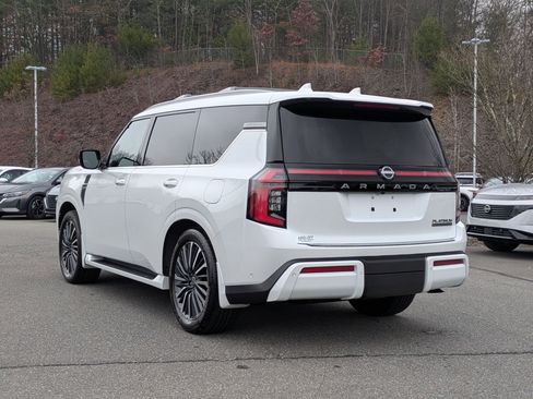 Used 2025 Nissan Armada Platinum Reserve image 6