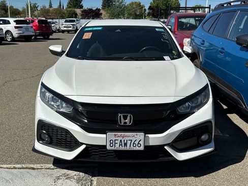 Used 2019 Honda Civic Sport image 2