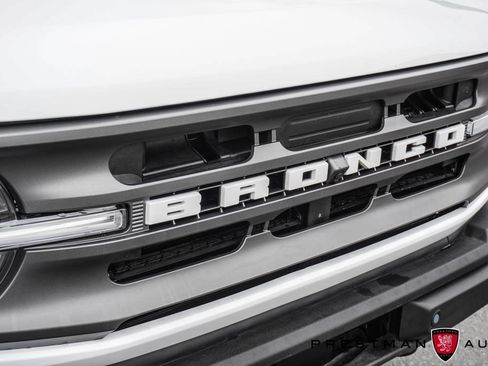 Used 2024 Ford Bronco Outer Banks image 17