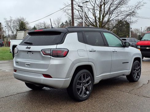 Used 2025 Jeep Compass Limited w/ High Altitude Package AWD/4WD image 5
