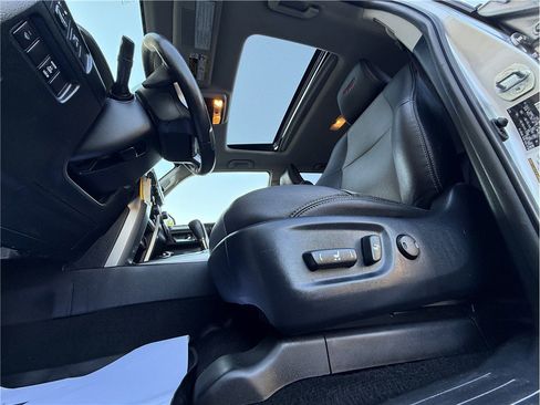 Used 2019 Toyota 4Runner SR5 Premium w/ Wilderness Package image 8