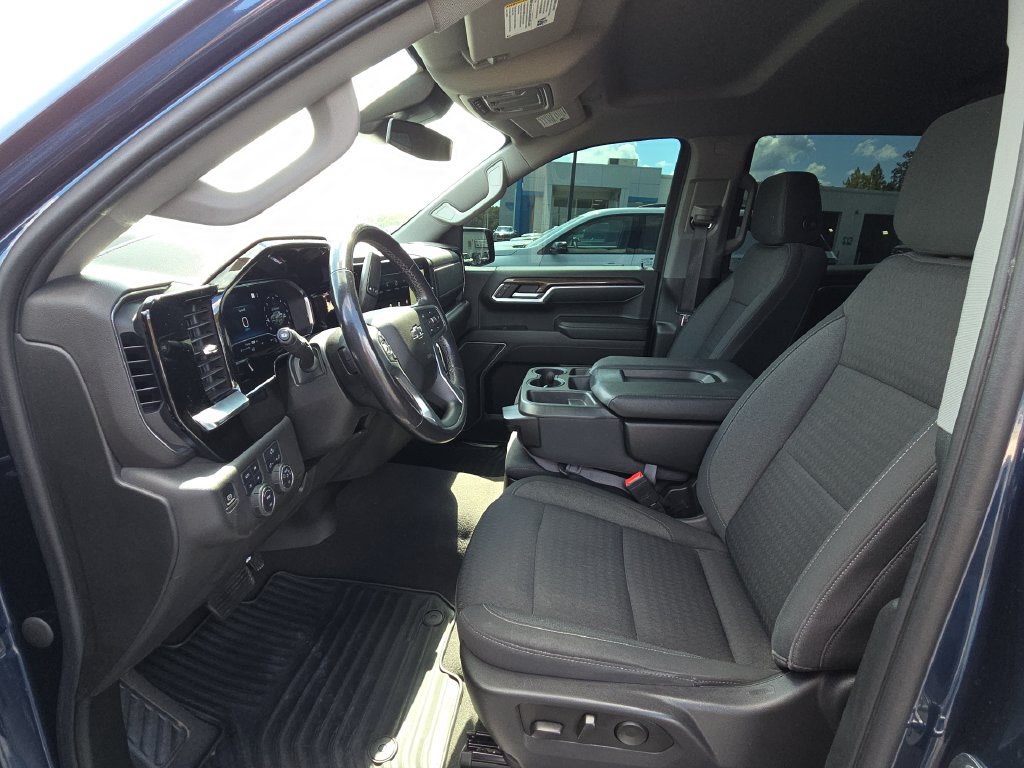 Used 2022 Chevrolet Silverado 1500 RST w/ Z71 Off-Road Package AWD/4WD image 16