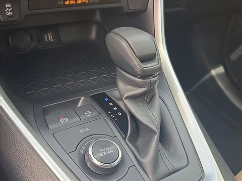 Certified 2025 Toyota RAV4 XLE AWD/4WD image 12