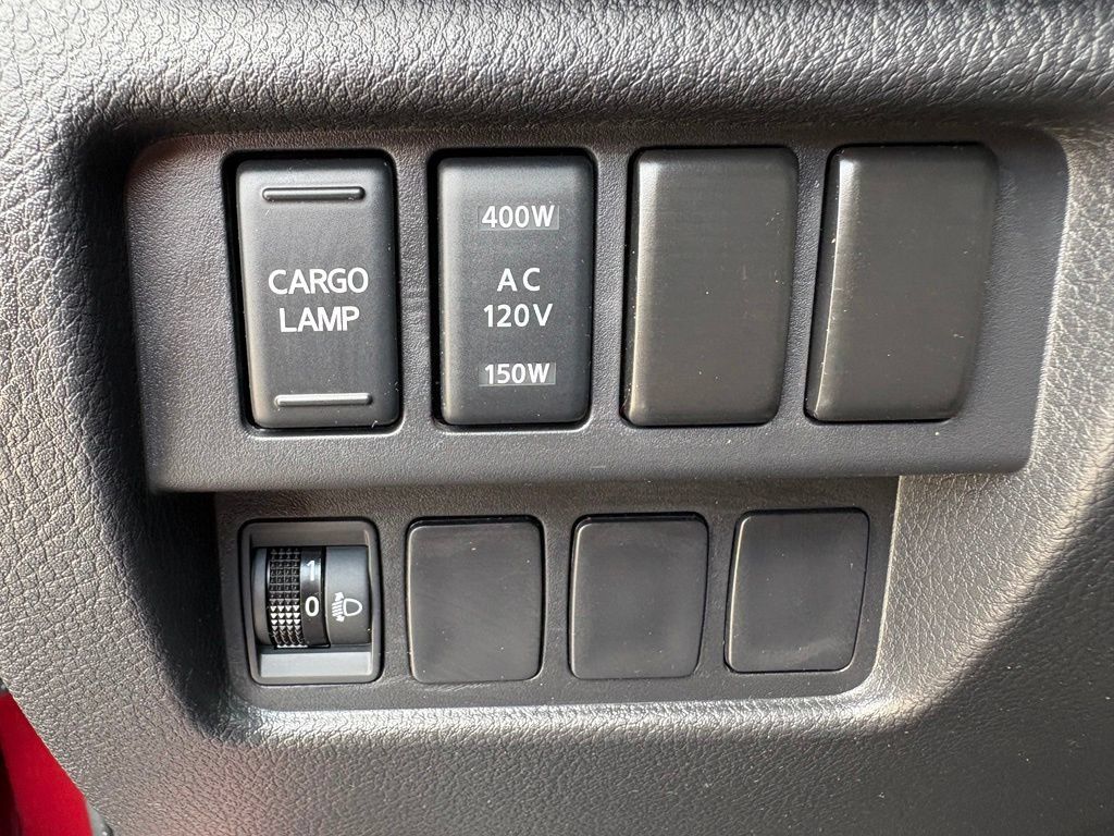 Used 2023 Nissan Titan Platinum Reserve AWD/4WD image 26
