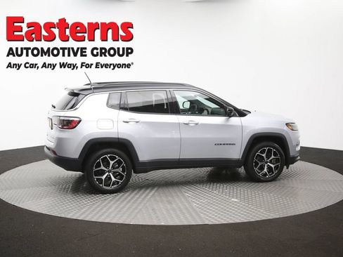 Used 2025 Jeep Compass Limited AWD/4WD image 43