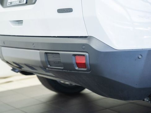 New 2026 Jeep Cherokee Overland w/ Trailer Tow Group AWD/4WD image 9