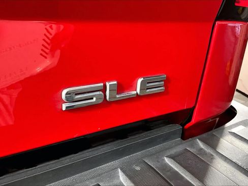 Used 2018 GMC Sierra 1500 SLE w/ SLE Value Package AWD/4WD image 10