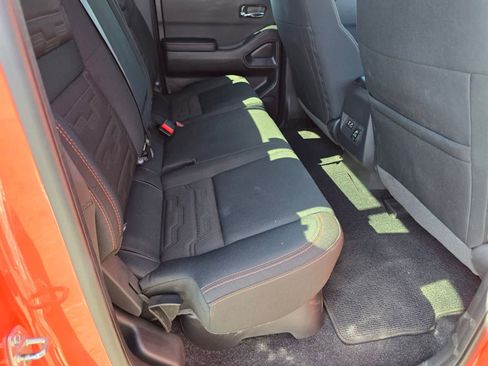 Used 2025 Nissan Frontier PRO-4X w/ Pro Convenience Package AWD/4WD image 13