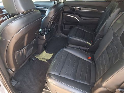Used 2024 Kia Telluride SX Prestige image 13