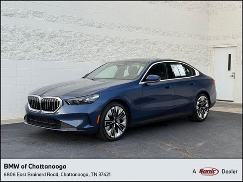 Certified 2026 BMW 540i xDrive image 1