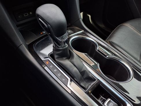 Used 2024 Chevrolet Equinox Premier image 38