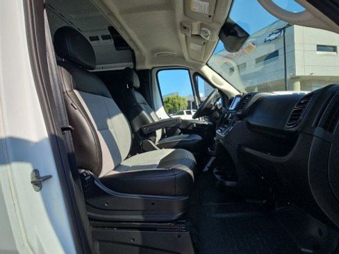 Used 2026 RAM ProMaster 2500 w/ Convenience Group FWD image 24