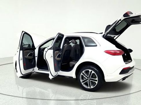 Used 2025 Audi Q5 Premium Plus w/ Premium Plus AWD/4WD image 16