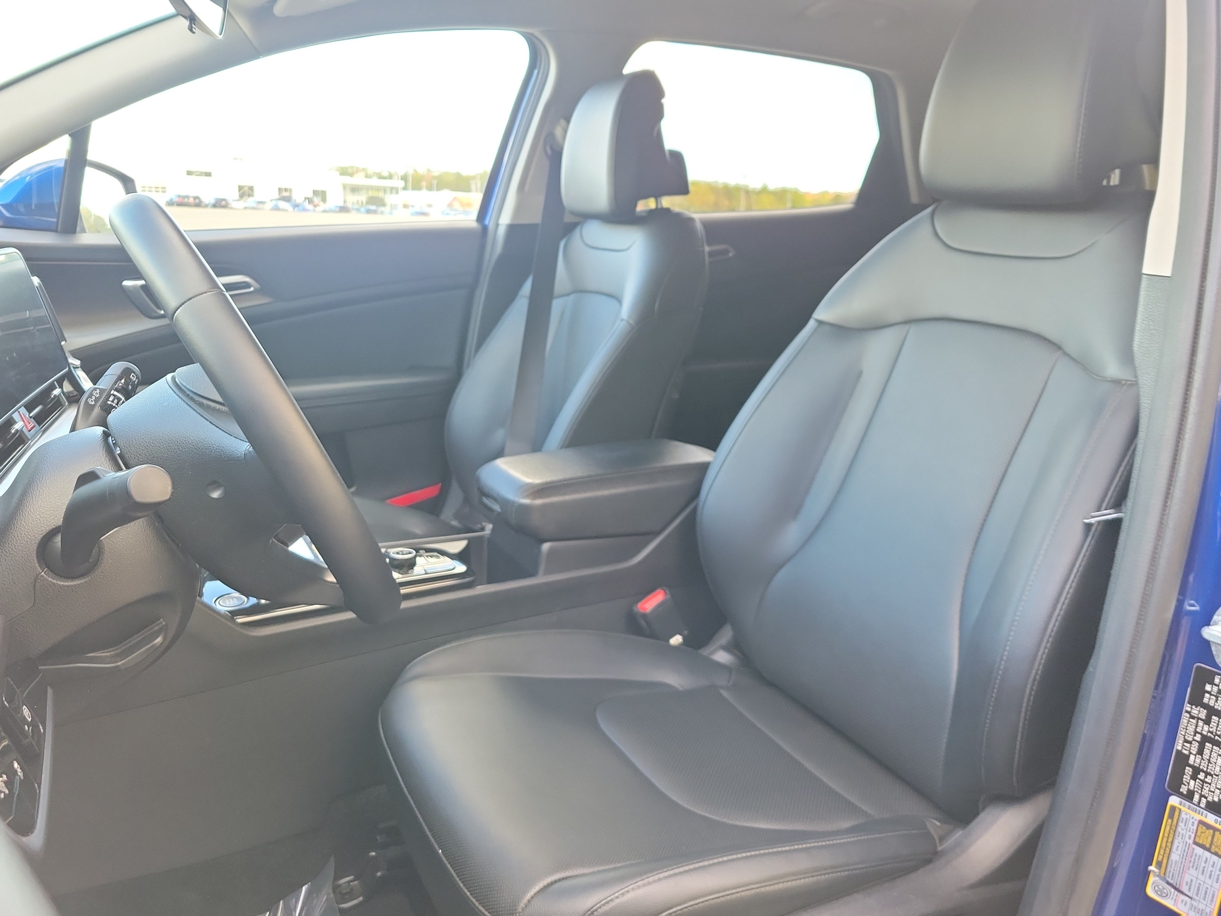 Used 2024 Kia Sportage EX AWD/4WD image 14
