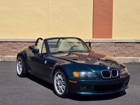 Used 1999 BMW Z3 2.5i RWD image 4