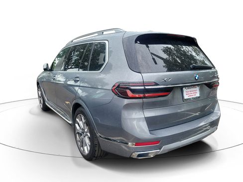 Used 2024 BMW X7 xDrive40i AWD/4WD image 3