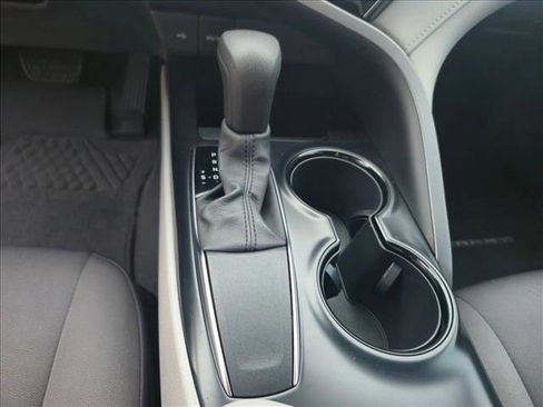 Used 2020 Toyota Camry LE image 14