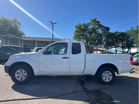 Used 2016 Nissan Frontier S image 4