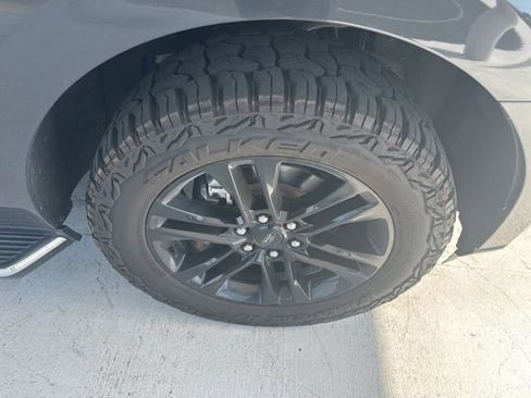 Used 2022 Ford Expedition Max XLT AWD/4WD image 7