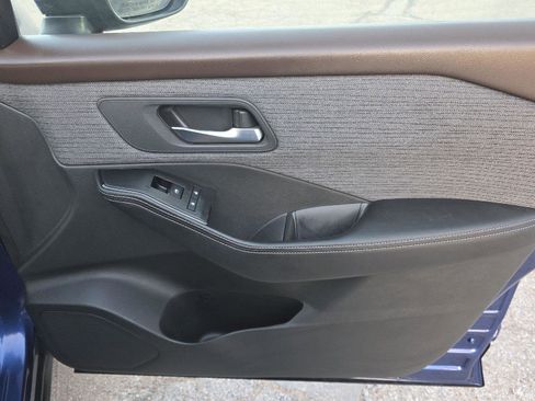 Used 2022 Nissan Rogue SV image 30