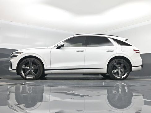 Used 2025 Genesis GV70 3.5T Sport w/ Sport Prestige Package AWD/4WD image 15