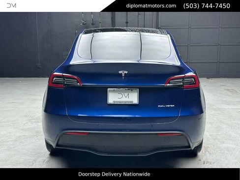 Used 2023 Tesla Model Y Long Range image 5