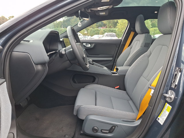 Used 2023 Polestar Polestar 2 AWD/4WD image 2