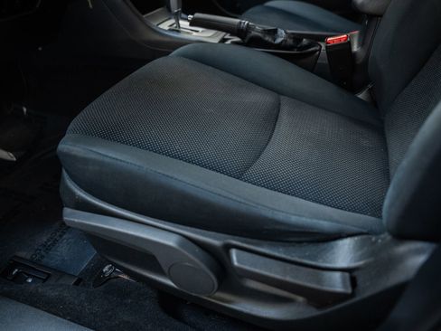 Used 2016 Subaru Impreza 2.0i Premium image 32