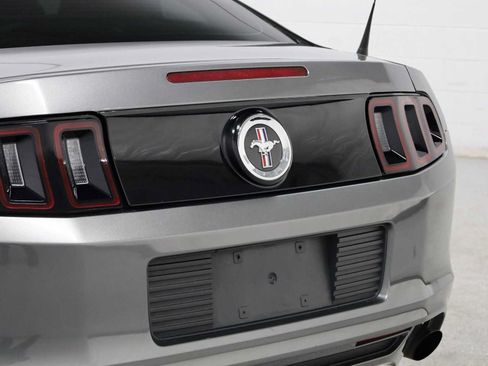 Used 2014 Ford Mustang Coupe RWD image 8