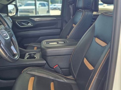 Used 2021 GMC Yukon AT4 w/ AT4 Premium Package AWD/4WD image 4
