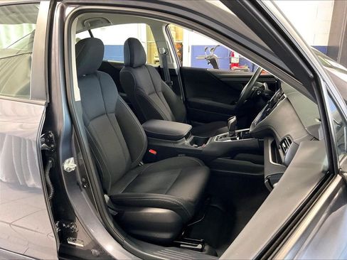 Used 2025 Subaru Legacy Premium AWD/4WD image 11