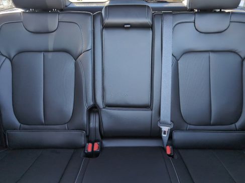 New 2025 Jeep Grand Cherokee Limited w/ Luxury Tech Group II image 27