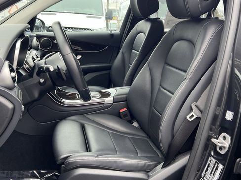 Certified 2022 Mercedes-Benz GLC 300 4MATIC w/ Driver Assistance Package image 11