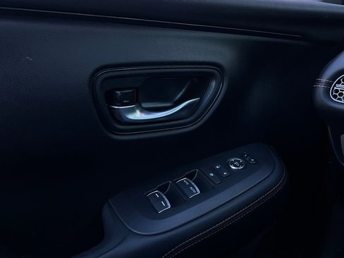 Used 2025 Honda HR-V Sport image 19