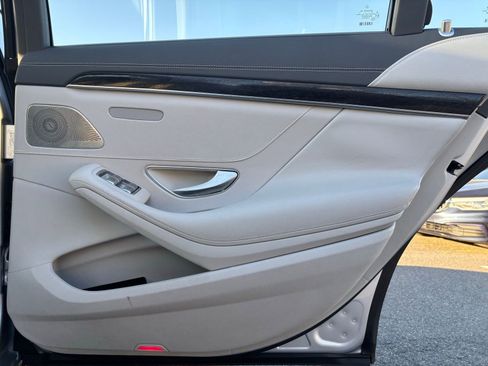 Used 2016 Mercedes-Benz S 550 Sedan image 29