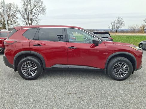 Certified 2021 Nissan Rogue S image 8