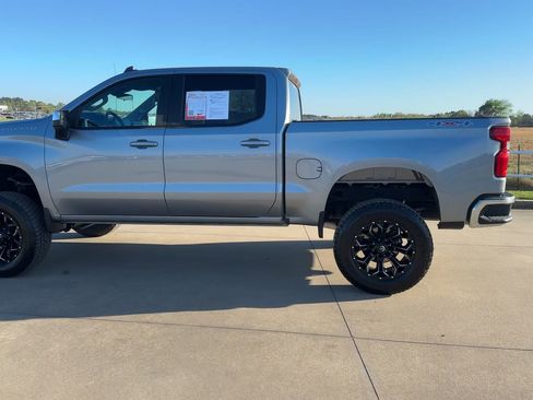 Used 2025 Chevrolet Silverado 1500 LT image 6