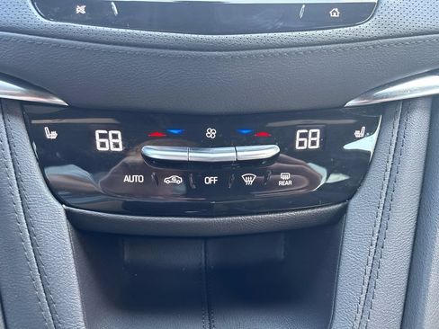Used 2025 Cadillac XT5 Premium Luxury w/ Technology Package AWD/4WD image 26