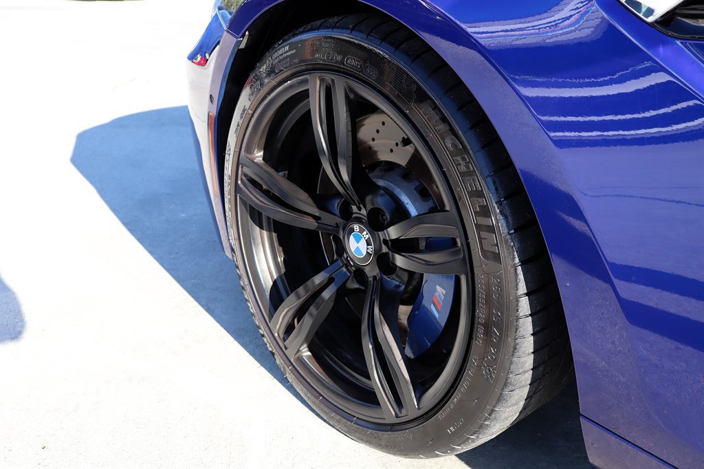 Used 2015 BMW M6 Convertible RWD image 23